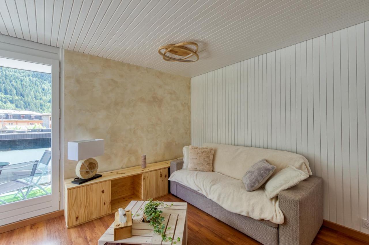 Appartement Le Petit Balcon avec vue sur le Mont-Blanc à Chamonix Extérieur photo